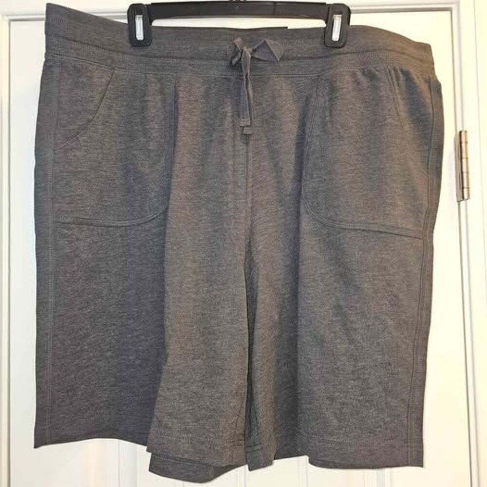 NWT St. John's Bay Active Bermuda French Terry Shorts XXLT Gray